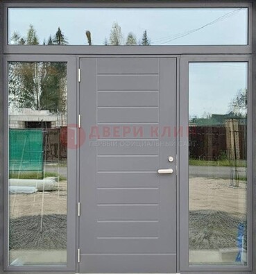 Серая стальная дверь с панелью МДФ и стеклянными фрамугами ДФГ-28 в Мурманске