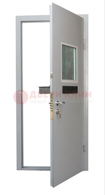 Белая металлическая дверь в кассу ДКС-1 в Мурманске