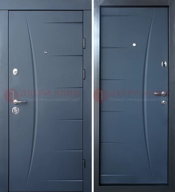 Серая входная дверь с фигурной фрезеровкой МДФ ДМ-213 в Мурманске