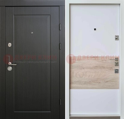Черная металлическая дверь с белой МДФ внутри ДМ-230 в Мурманске