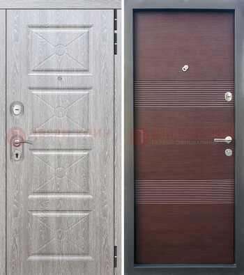 Серая филенчатая входная дверь МДФДМ-252 в Мурманске