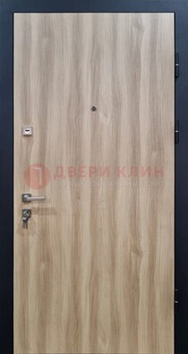 Светлая металлическая дверь с МДФ ДМ-340 в Мурманске