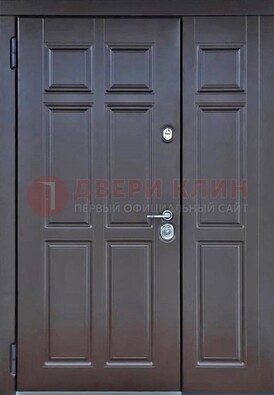 Тёмная двухстворчатая входная дверь для коттеджа с МДФ ДМ-533 в Мурманске