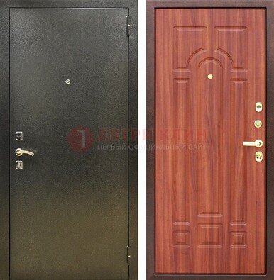 Входная темно-серая дверь с порошковой отделкой и МДФ Миланский орех ДП-281 в Мурманске