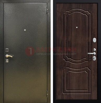 Темно-серая железная дверь с порошковым покрытием и коричневой МДФ ДП-288 в Мурманске