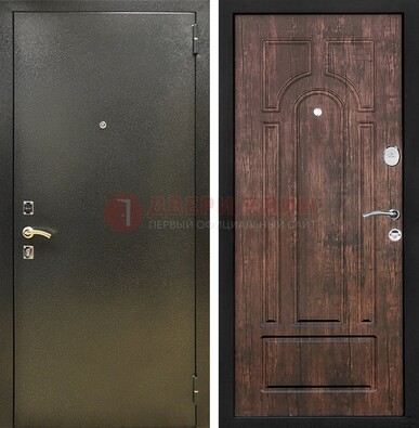 Темно-серая металлическая дверь с порошковым покрытием и МДФ коричневая ДП-292 в Мурманске