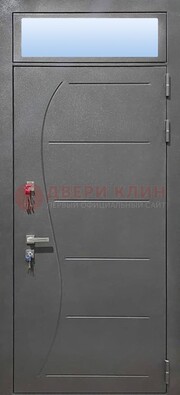 Чёрная входная дверь с порошковым окрасом и стеклом ДП-313 в Мурманске