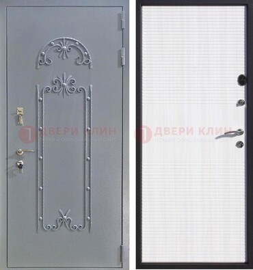 Серая входная дверь с порошковым покрытием ДП-67 в Мурманске