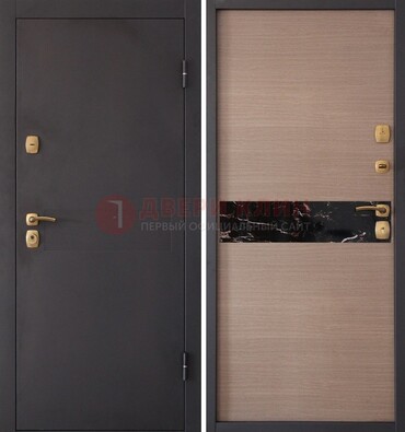 Коричневая металлическая дверь с порошковым окрасом ДП-82 в Мурманске