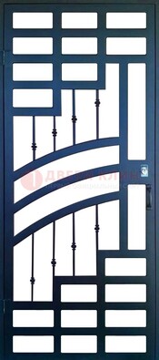 Современная металлическая решетчатая дверь ДР-38 в Мурманске
