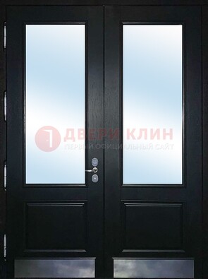 Черная двухстворчатая металлическая дверь со стеклом ДС-25 в Мурманске