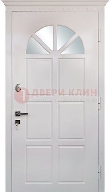 Светлая железная дверь со стеклом ДС-29 в Мурманске