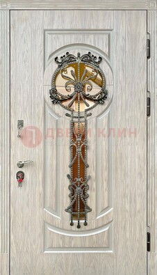 Светлая железная дверь со стеклом ковкой для коттеджа ДСК-134 в Мурманске
