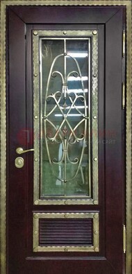 Темная уличная дверь порошок со стеклом и ковкой ДСК-167 в Мурманске