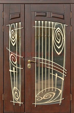 Коричневая железная дверь с большим стеклом и ковкой ДСК-203 в Мурманске