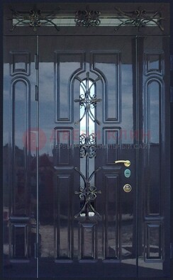 Глянцевая полуторная дверь Винорит стекло и ковка ДСК-275 в Мурманске