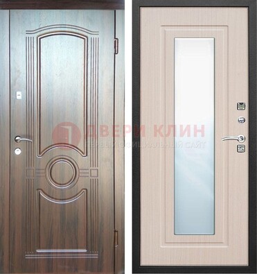 Светло-коричневая дверь c виноритом с узором и филенчатой МДФ ДЗ-120 в Мурманске