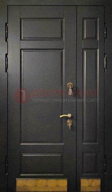 Черная полуторная железная дверь для частного дома ПЛ-2 в Мурманске